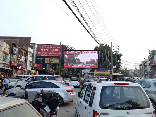China P6 geführte Anzeigen-geführte Werbungs-Anschlagtafel-hohe Helligkeits-hochrangige wasserdichte maßgeschneiderte Form-Größe im Freien im Freien fournisseur