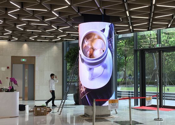 China Ultra dünne Superlicht HD P4 flexible weiche LED-Anzeigen-Videowand-Schirme für die Werbung des Stadiums fournisseur