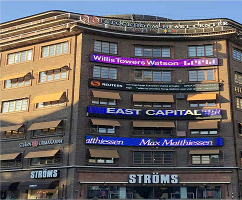 Hohe Helligkeit Wasserdichtheit Außen Led Werbeplattform für OOH Werbung